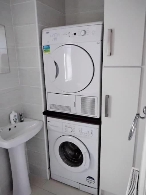 Townhouse Clifden: Located In The Heart Of Connemara Villa Exterior photo